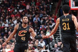 星空体育在线-冲击队史最佳战绩骑士61胜追平队史第二高纪录 还剩6场常规赛