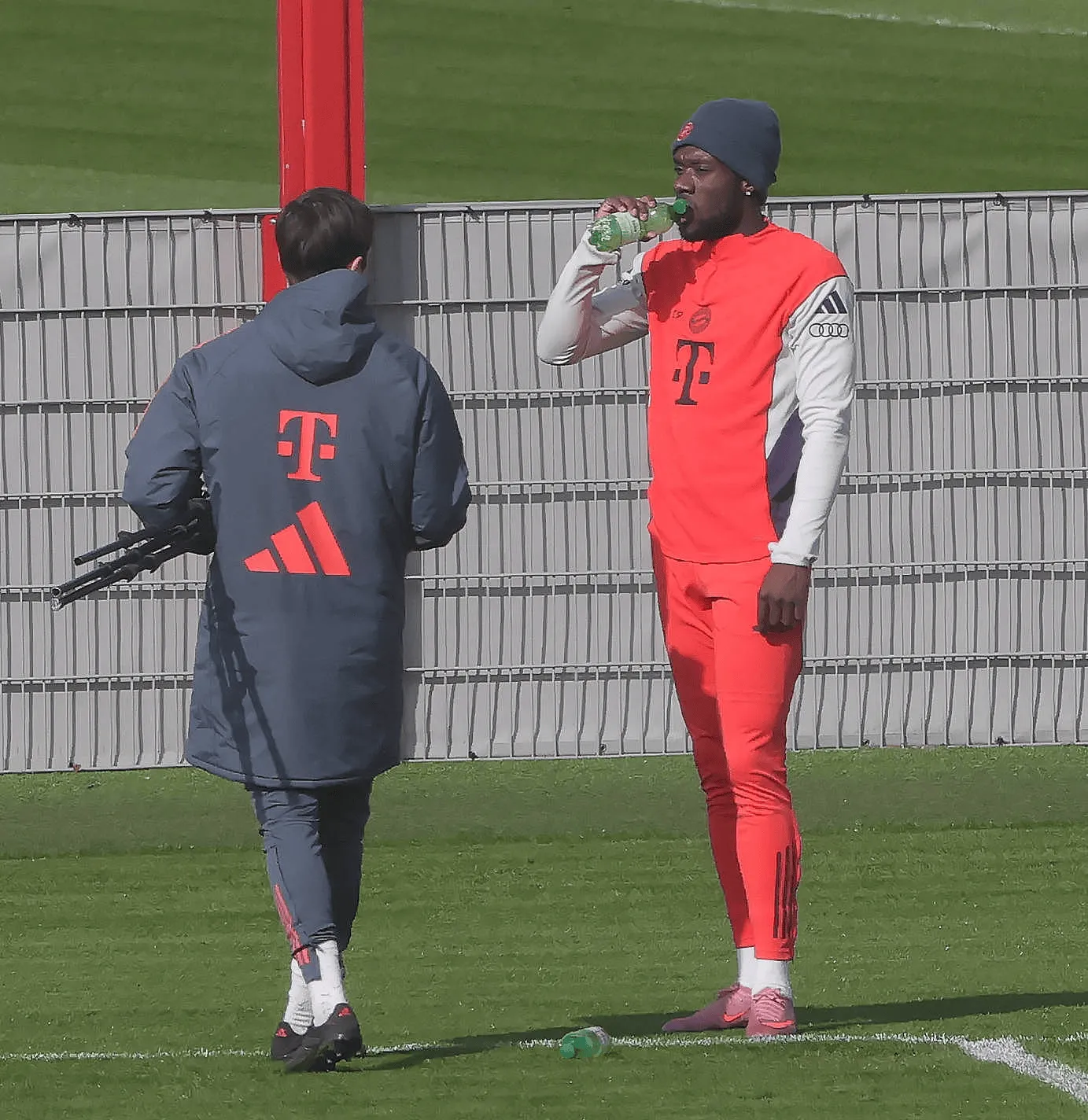 星空体育在线-图片报：诺伊尔复出过程中伤情反复；5人缺席拜仁全队合练